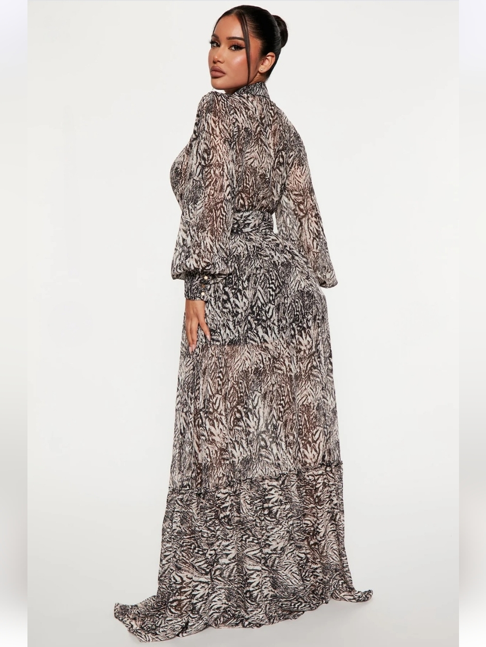 🔥Black & White FlowyMaxi Dress, Half Skirt Lining, Collar W/Deep V, Belt, Sz L - Picture 2 of 4
